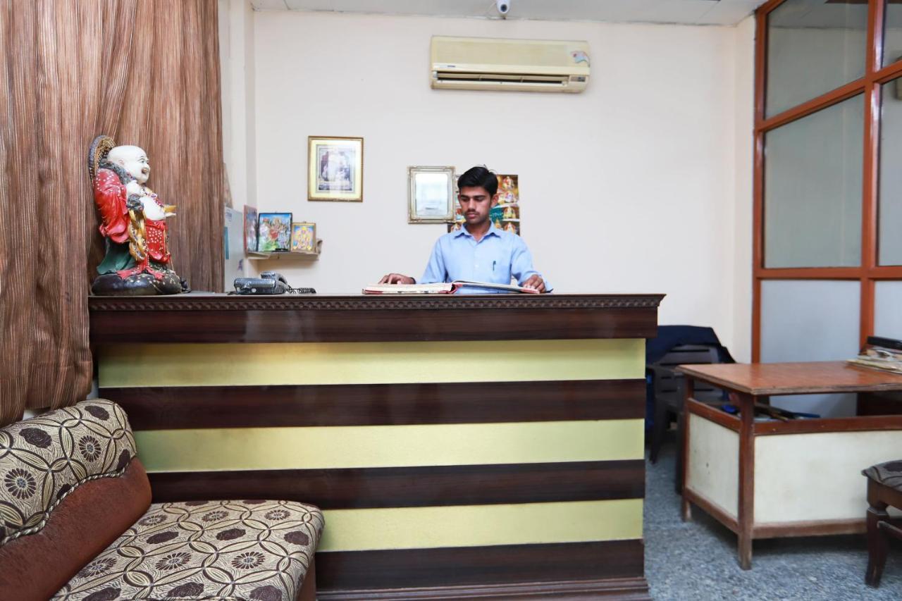 SPOT ON 29024 Jageer Palace Hotel Narela Buitenkant foto