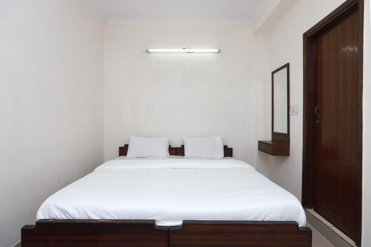 SPOT ON 29024 Jageer Palace Hotel Narela Buitenkant foto